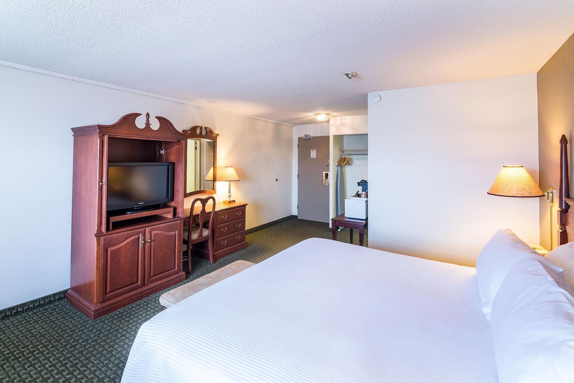 Ramada By Wyndham Thunder Bay Airlane Hotel Exterior foto