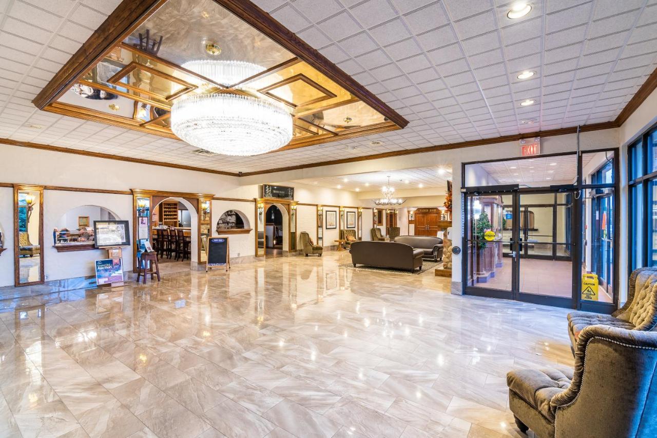 Ramada By Wyndham Thunder Bay Airlane Hotel Exterior foto